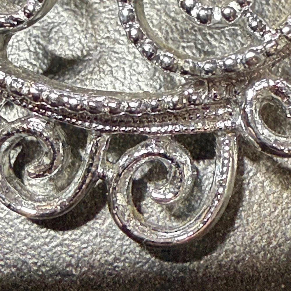 Vintage Sarah Coventry Silver Brooch Pin Round Swirl Design‎ Jewelry Accessory